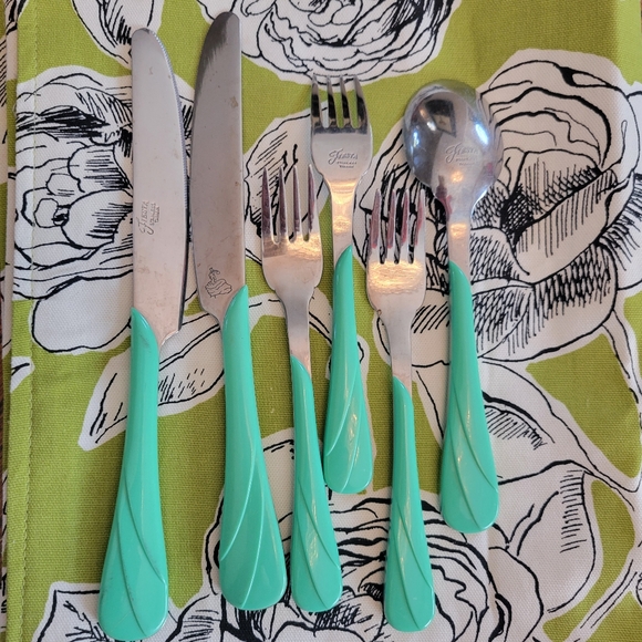 Fiesta Sea Mist Flatware ~ Swirl ~ 6 Pieces ~ Post-86 ~ Collectible - Picture 2 of 16